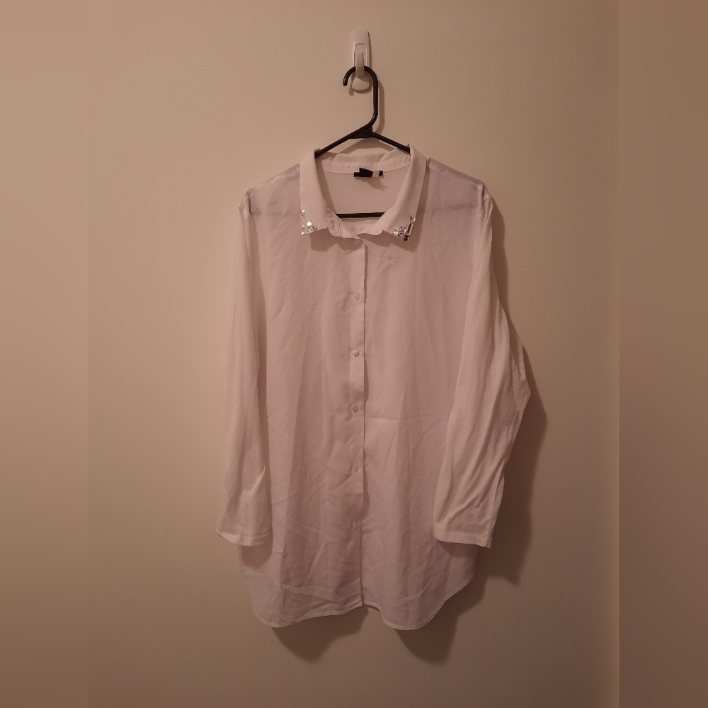 H&M White Button-Up Blouse with Embellished Collar